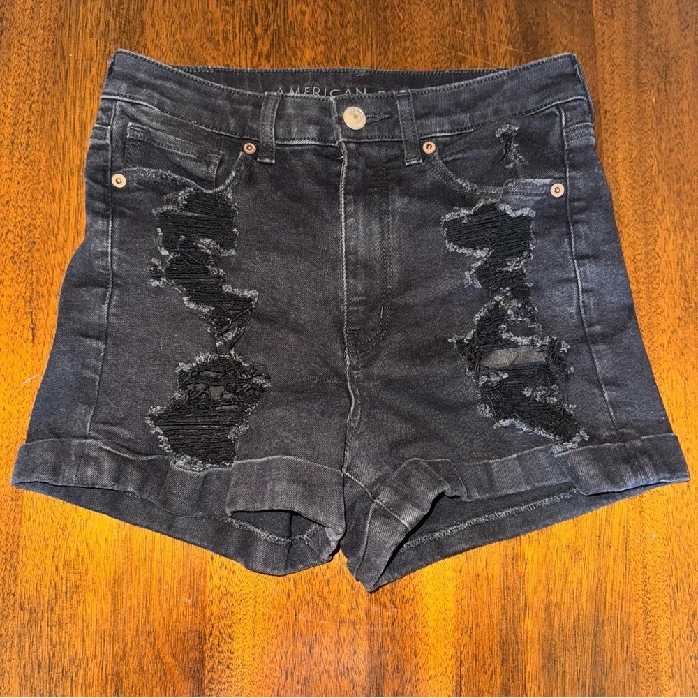 American Eagle Mom Shorts Distressed Black Mid Rise Cuffed Denim Shorts Size 2